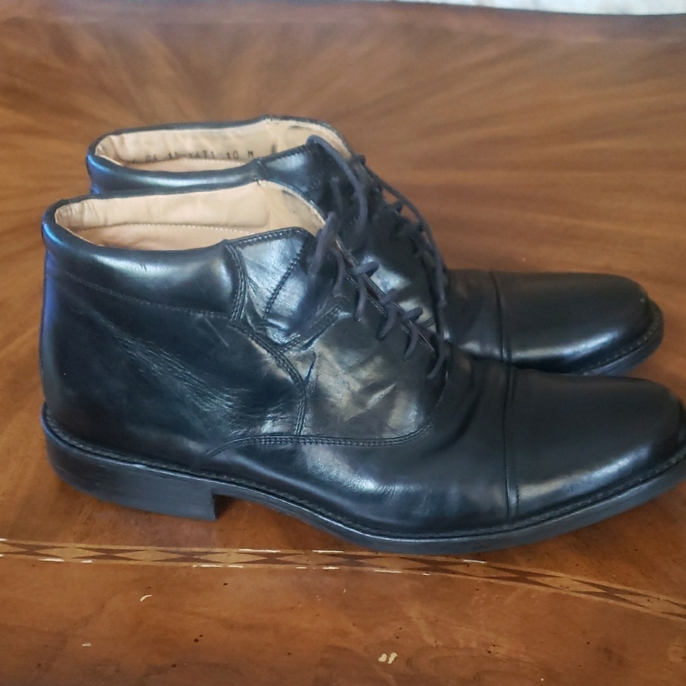 Johnston & Murphy Black Leather Oxfords